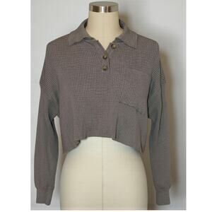 Le Lis Cropped Collared Ribbed Henley Top – Gray, Size M